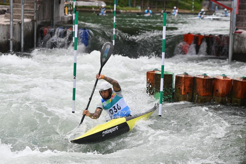 水流速度达, 锦标赛比赛