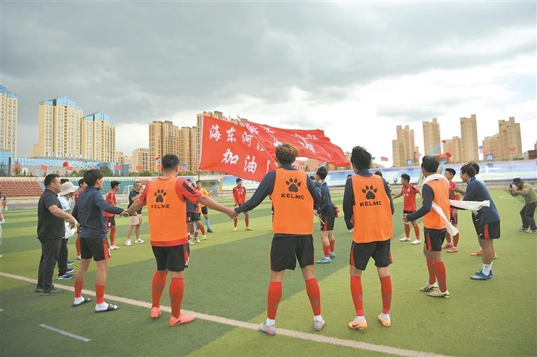 必胜, 海西柴达木, 球员热完身 必胜, 海西柴达木, 球员热完身